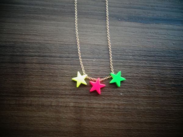 Colar Estrelinhas Neon